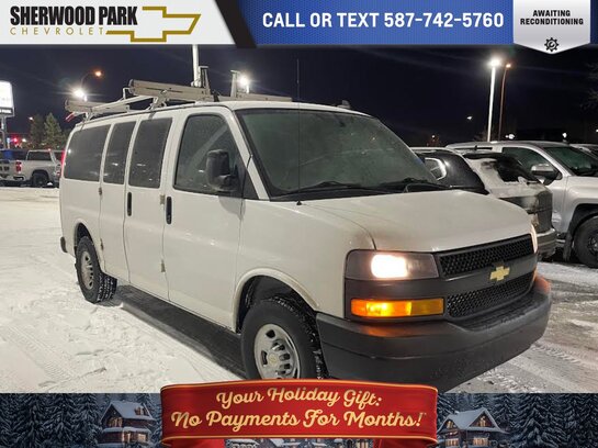 2022 Chevrolet Express Cargo Van 2022 White