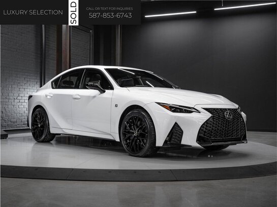 2022 Lexus IS 2022 White